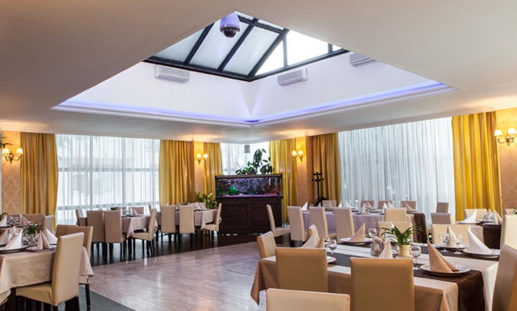 Hotel Rex Сигишоара Экстерьер фото